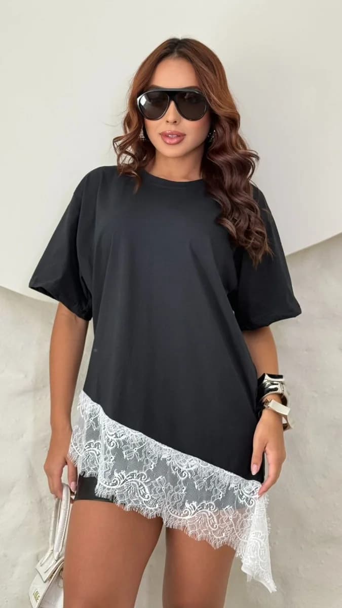 Blusa Preta Lumière com Renda